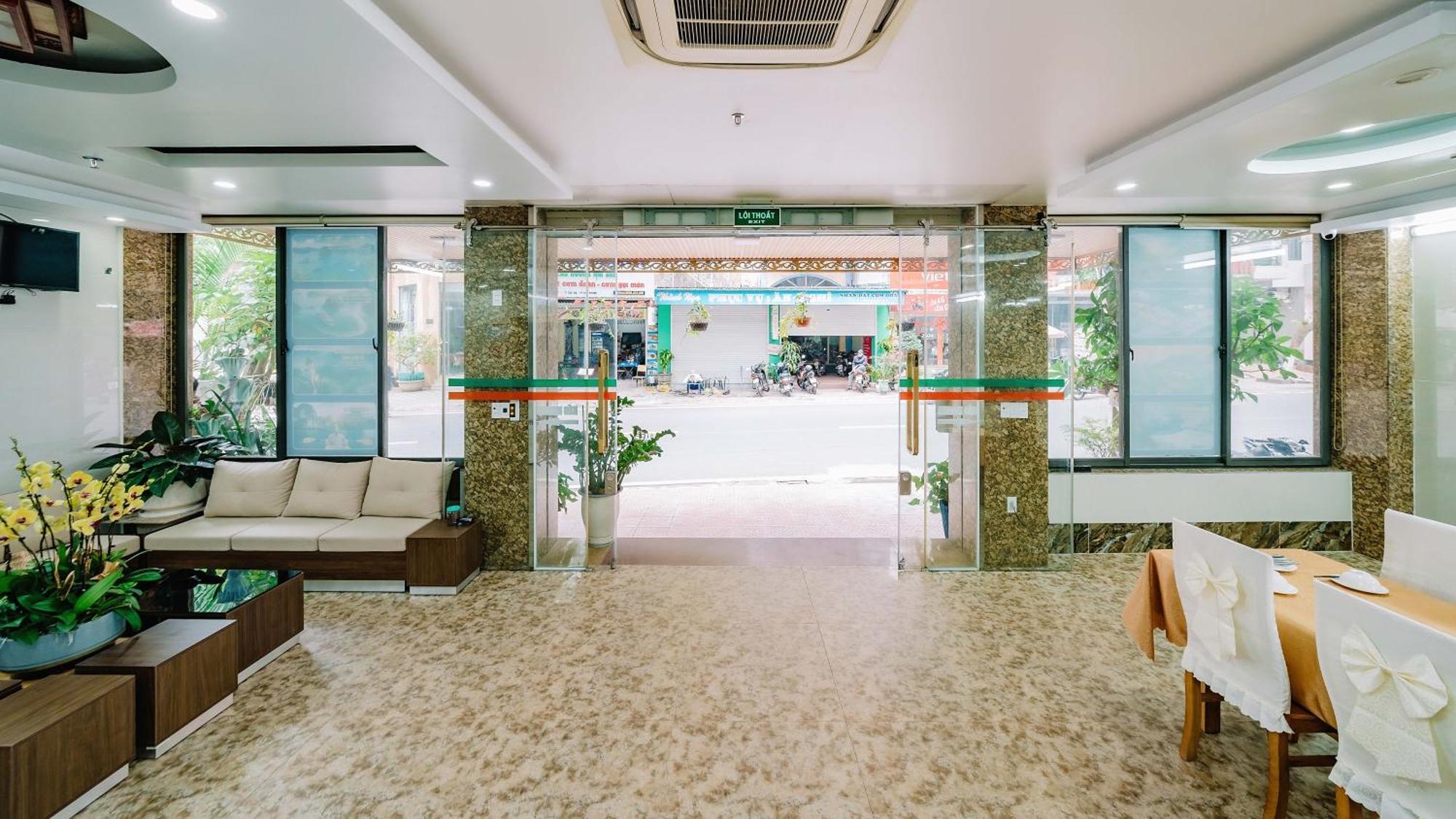 Phuong Dong Hotel Dong Khe Sau Exteriér fotografie