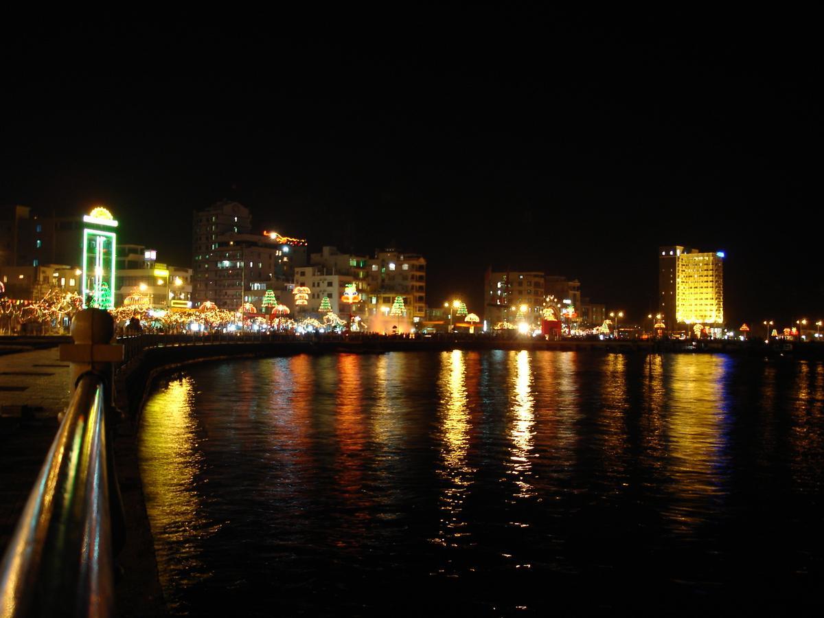Phuong Dong Hotel Dong Khe Sau Exteriér fotografie